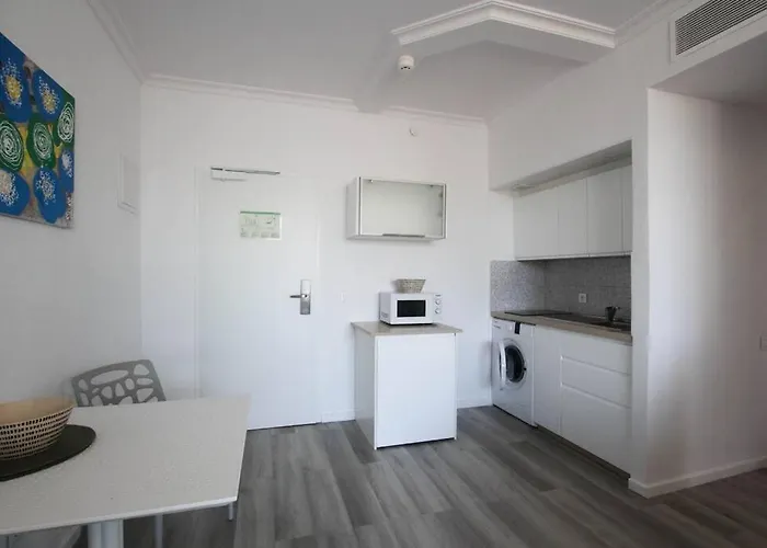 Labranda Fanabe 아데제